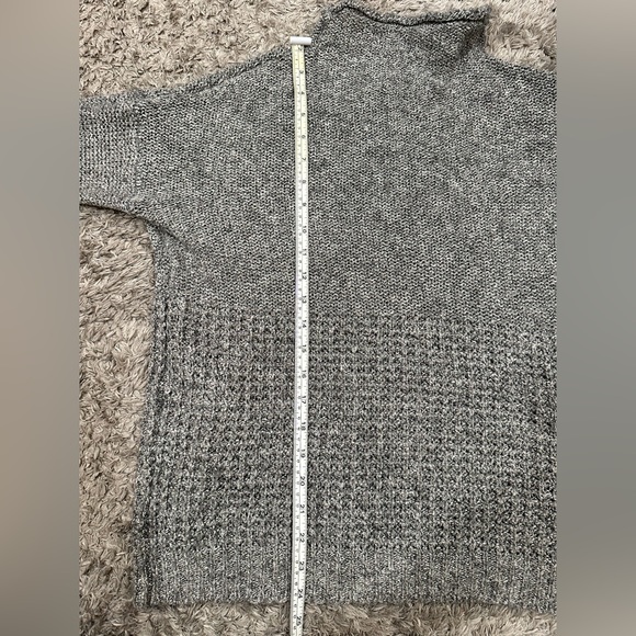 American Eagle grey sweater - Picture 4 of 5